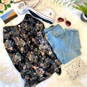 Xhilaration Women’s Small Long-Sleeved Blouse